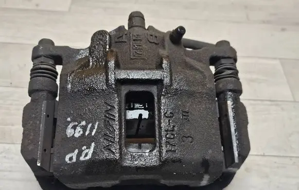 Honda FR-V Front brake caliper 