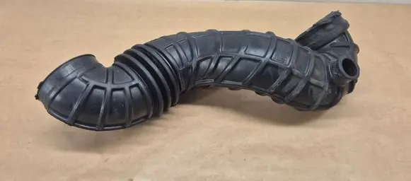 Audi A6 S6 C4 4A Air intake hose/pipe 4A0145747