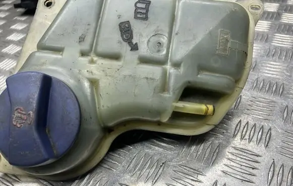 Audi A6 S6 C5 4B Coolant expansion tank/reservoir 8D0121403L