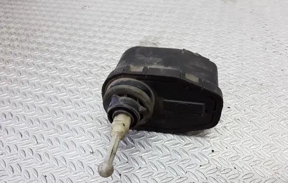 Audi 80 90 S2 B4 Headlight level adjustment motor 8A0941295