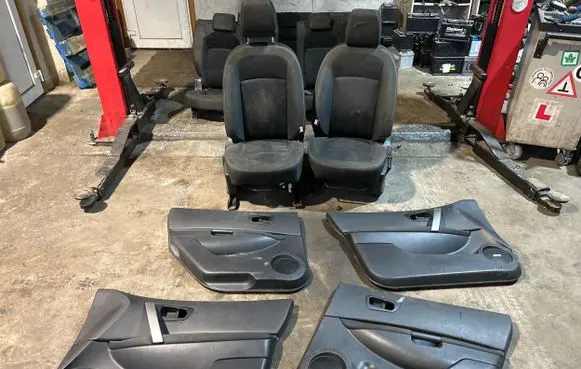 Seat set