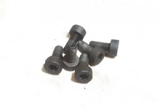 Ford Focus Nuts/bolts 