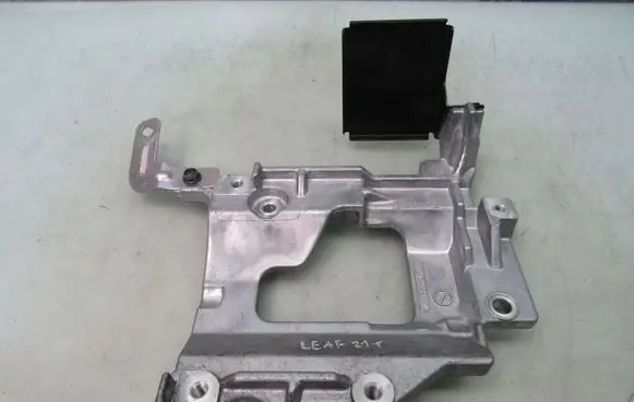 Nissan Leaf II (ZE1) A/C compressor mount bracket 201120B029