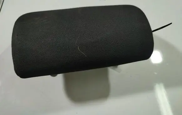 Volkswagen PASSAT B6 Front seat headrest 