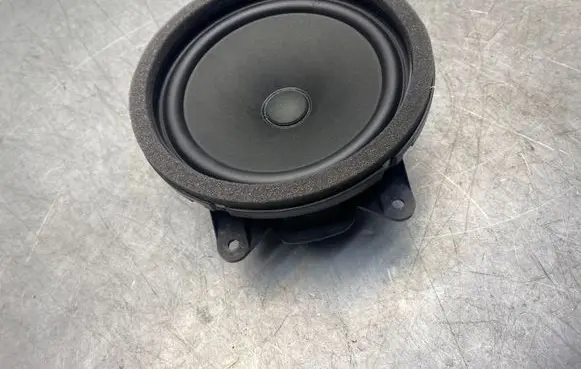 Volvo XC90 Front door speaker 32212429