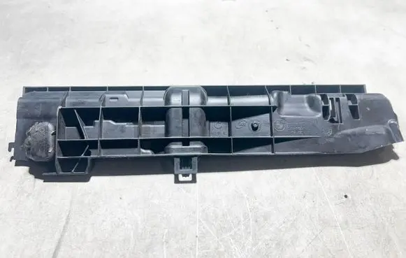 BMW 3 E90 E91 Radiator support slam panel bracket 17107524912