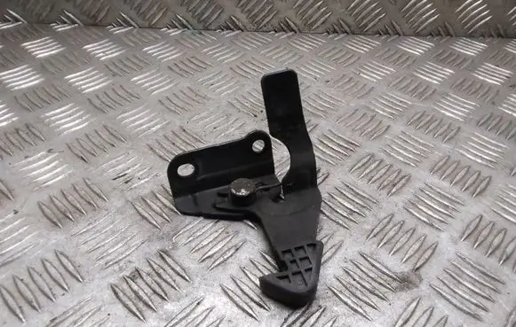 Nissan Leaf I (ZE0) Engine bonnet (hood) release handle