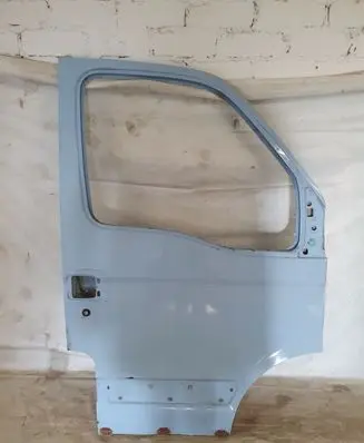 Iveco Daily 3rd gen Front door