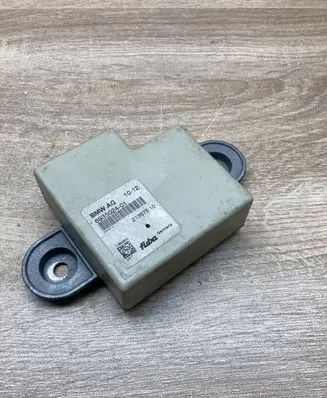 BMW 5 E60 E61 Aerial antenna amplifier 6935024 213675