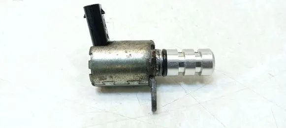 Audi TT TTS RS Mk3 8S Oil pressure sensor 06K115243L