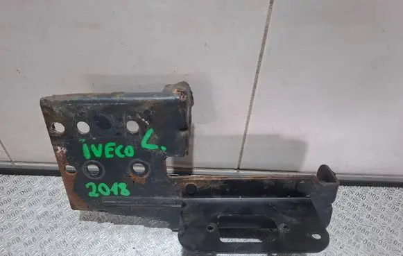 Iveco Daily 6th gen Radiator support slam panel bracket 5801292431