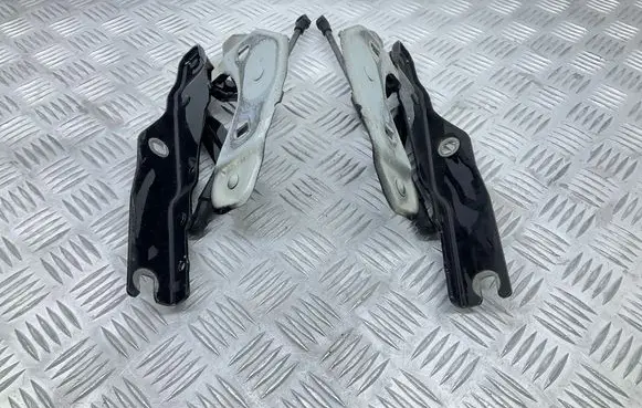 Audi A1 Engine bonnet/hood hinges 8X0823301 8X0823302 8X0823359