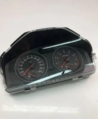 Volvo V50 Speedometer (instrument cluster) 31254775