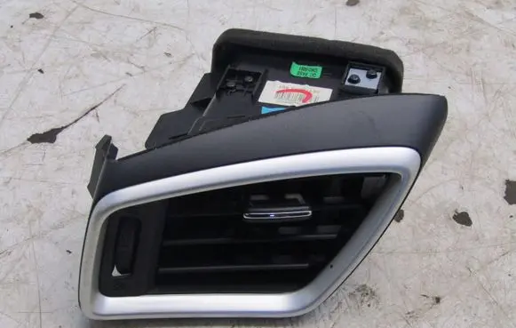 Nissan Qashqai Dashboard side air vent grill/cover trim KRIS235789