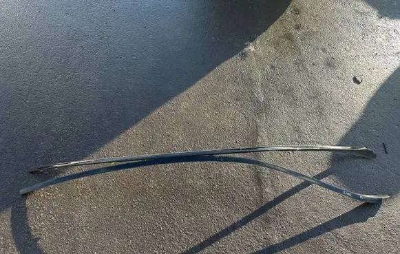 Mercedes-Benz E W238 Windshield trim 