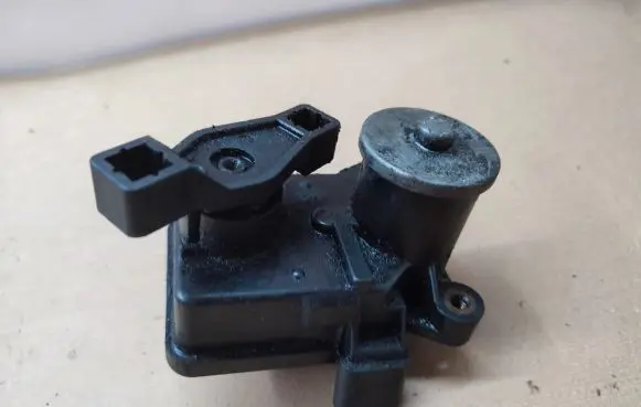 Chrysler 300 - 300C Intake manifold valve actuator/motor A6421500194