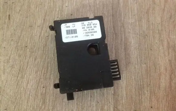 Audi A3 S3 8P Steering angle sensor 1K0959654