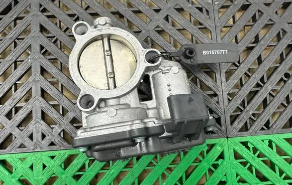 BMW 1 F20 F21 Throttle valve 7618838 A3C0067710000