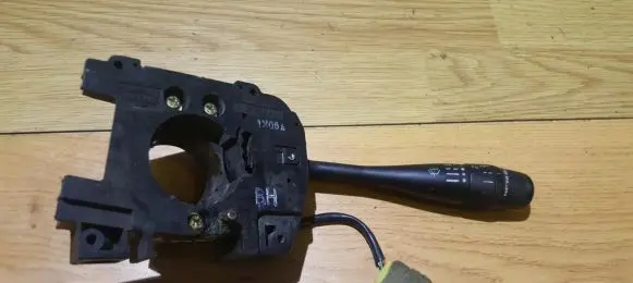 Nissan Sunny Wiper control stalk 1x05a