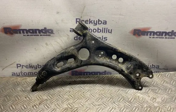 Volkswagen PASSAT B7 Front lower control arm/wishbone