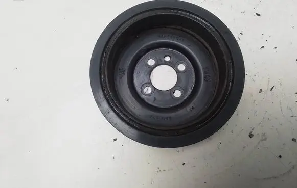 Volkswagen Golf V Crankshaft pulley 03G105243