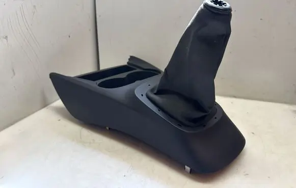 Toyota Yaris Other center console (tunnel) element 588210D080
