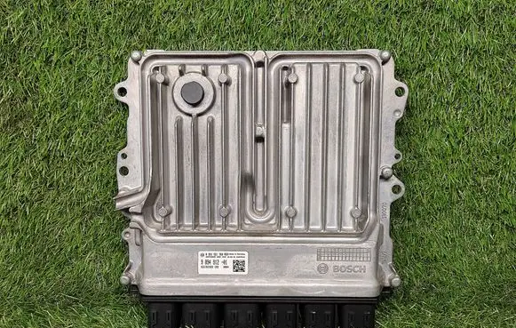 BMW 4 F36 Gran coupe Engine control unit/module ECU 9894912 989491201 0261S21760