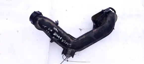 Skoda Karoq Air intake hose/pipe 04c145673