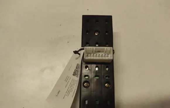 KIA Sorento Electric window control switch