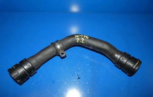 Mercedes-Benz A W176 Engine coolant pipe/hose