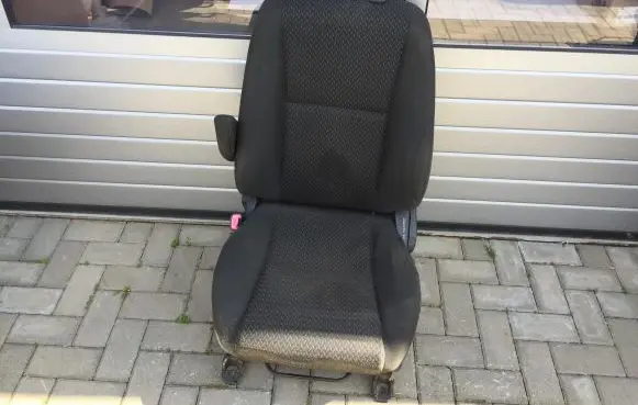 Toyota Corolla Verso AR10 Front driver seat 