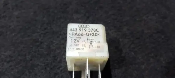 Volkswagen PASSAT B5 Other relay 443919578c