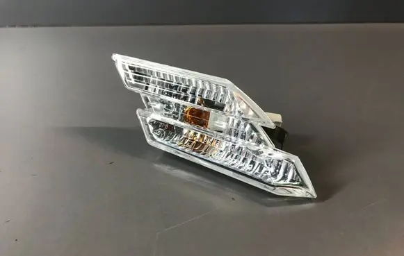 BMW 6 E63 E64 Front fender indicator light 7165809 63137165809