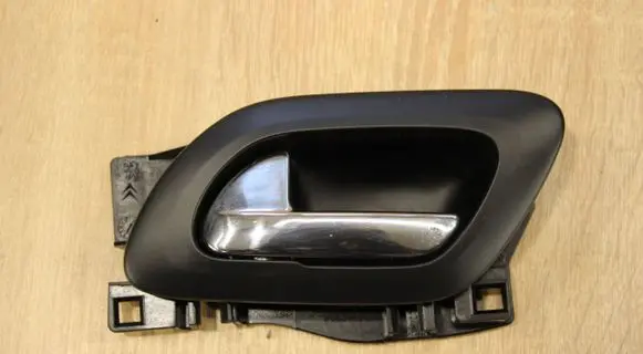 Peugeot 5008 Rear door interior handle