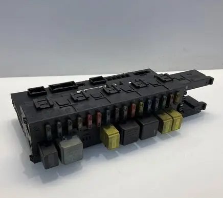 Mercedes-Benz E W211 SAM control unit 2115452201 5DK00804760 A2115452201