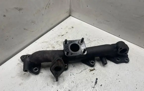 Hyundai Santa Fe Exhaust manifold 04115
