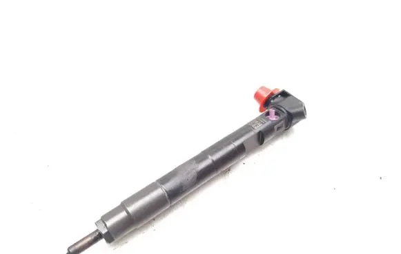 Mercedes-Benz GLA W156 Fuel injector A6510702387 28272472