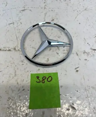 Mercedes-Benz C W202 Manufacturer badge logo/emblem A2027580058