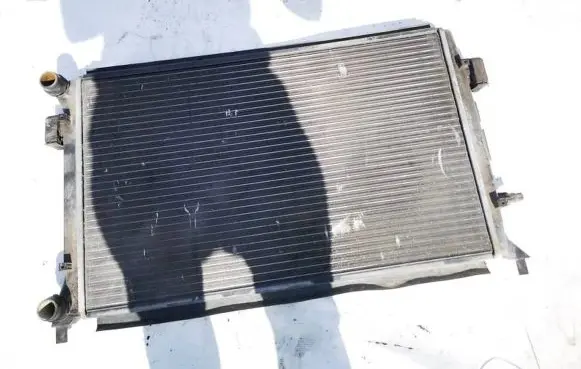 Audi A3 S3 8P Coolant radiator 1k0121251cj 995853x