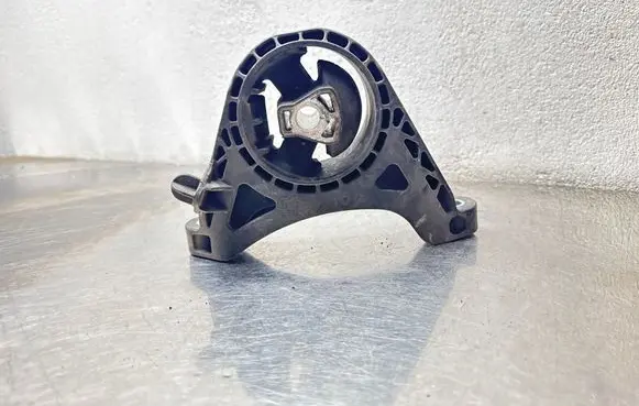 Opel Insignia A Engine mount bracket 13227769