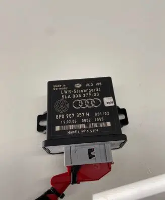 Audi A4 S4 B7 8E 8H Light module LCM 8P0907357H 5LA00837903