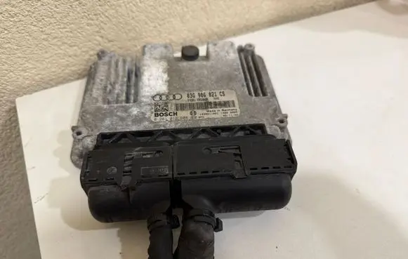Audi A3 S3 A3 Sportback 8P Engine control unit/module 03G906021CS