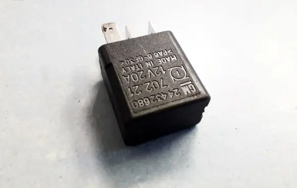Opel Zafira A Other relay 24432680 70221