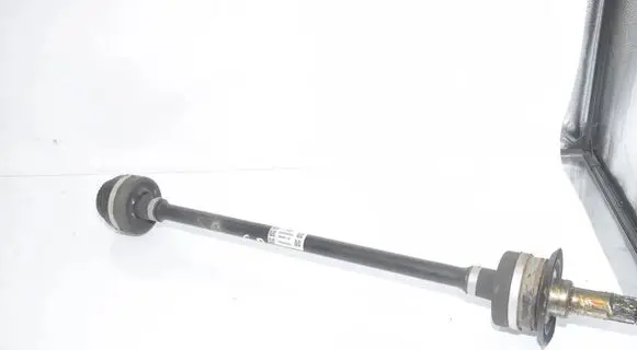 BMW 5 G30 G31 G38 Rear driveshaft 8664046 33328664046