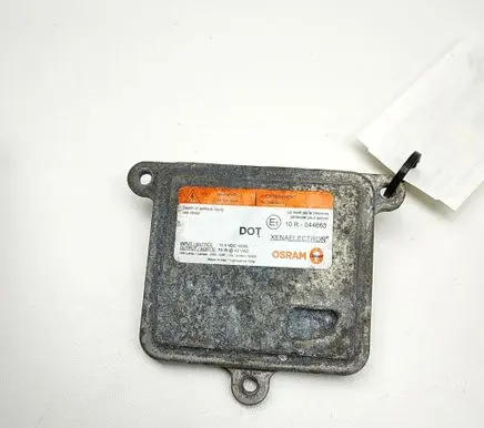 Ford Focus LED ballast control module AA660430072 10R044663