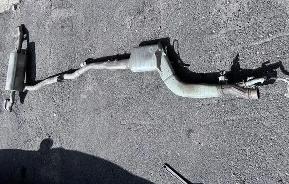 BMW 5 G30 G31 G38 Muffler/silencer 10432421