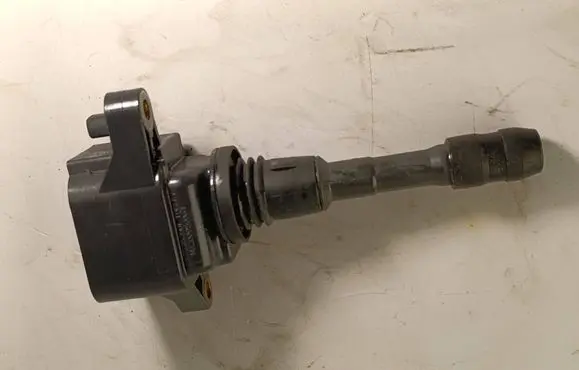 High voltage ignition coil
