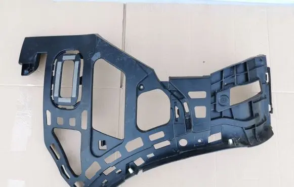 Porsche Cayenne (9Y0 9Y3) Bumper support mounting bracket corner 9Y0807377A