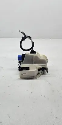 Volkswagen Phaeton Front door lock 25100D6
