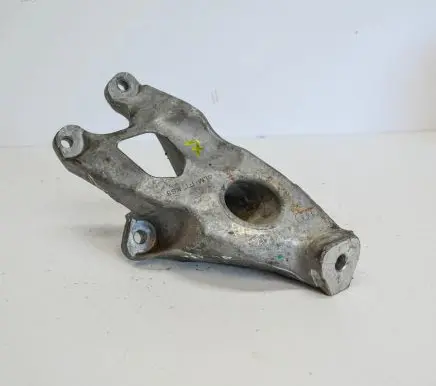 Audi A4 S4 B8 8K Engine mounting bracket 8K0199307BE